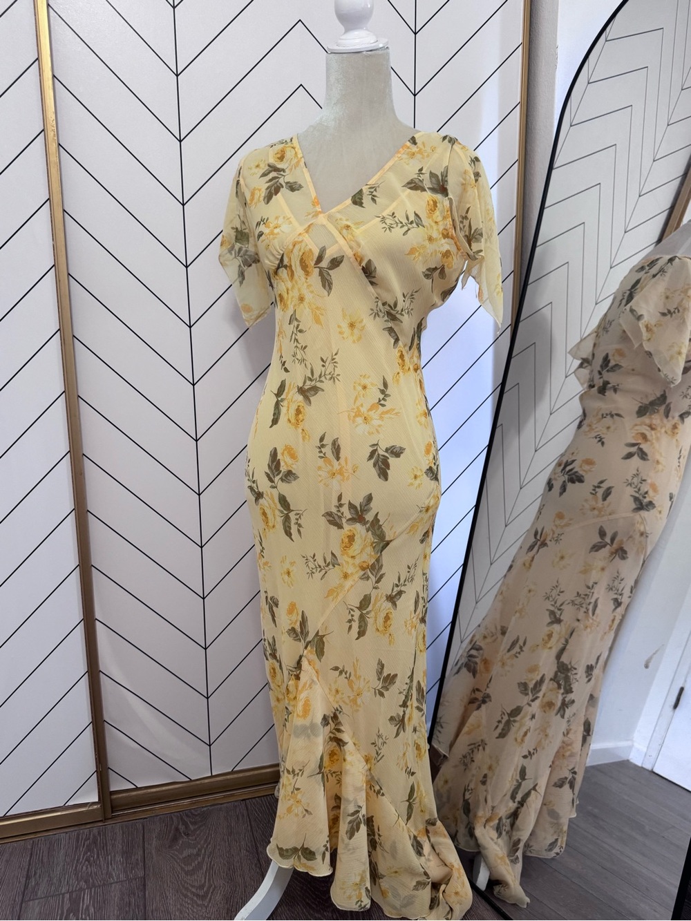 Abercrombie & fitch Yellow Floral V-Neck Maxi Dress